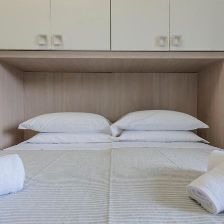 Apartamento Residenza Eres Eur Roma Exterior foto